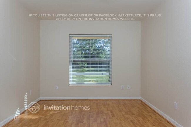 Photo - 833 SE Lansdowne Ave