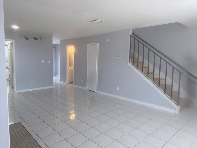Photo - 9901 Sharpcrest St Unit D8