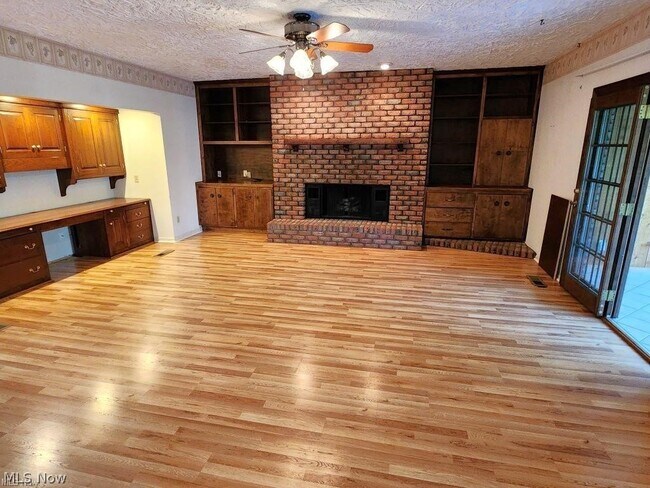Photo - 59 Trumbull Dr