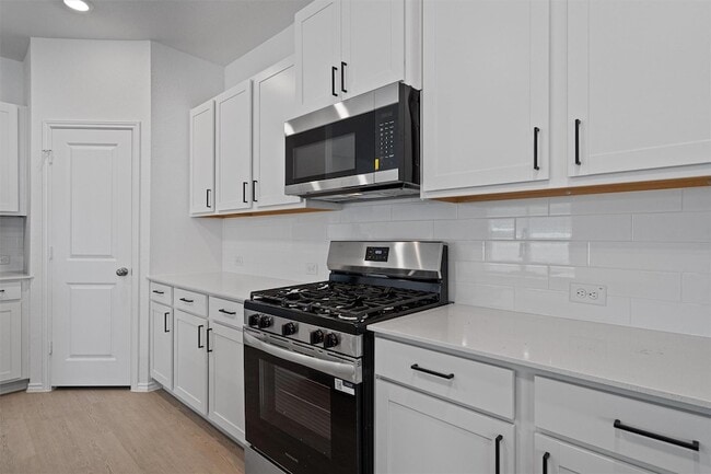 Photo - 3305 Everett