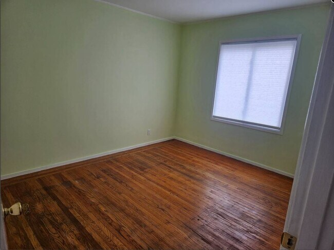 Photo - 48 Stoneyford Ave