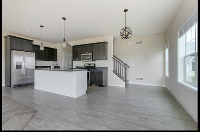 Photo - 6820-6850 Redspire Ln