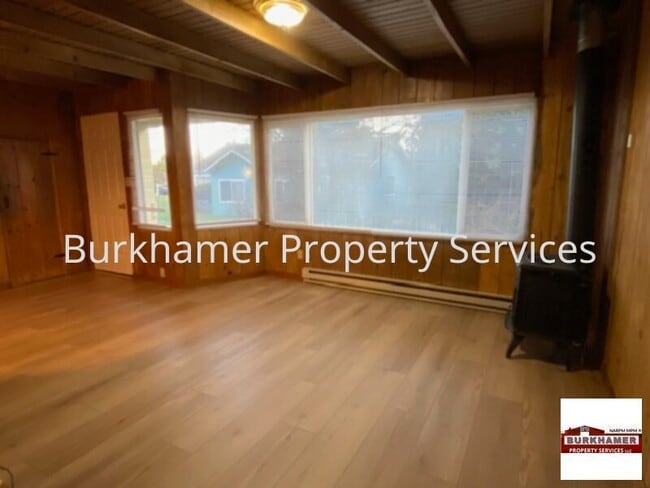 Photo - 6616 Olympic Hwy