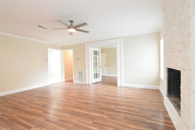 Photo - 13710 Ella Lee Ln