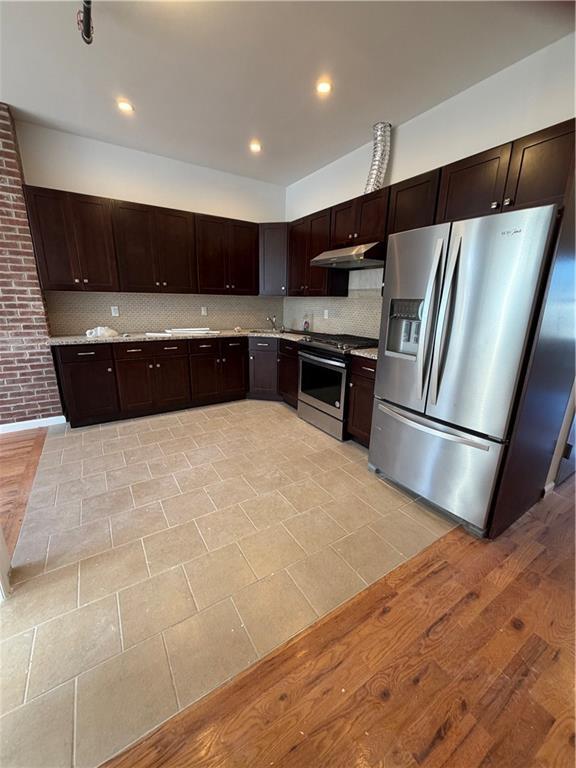 Building Photo - 461 45th St Unit 3