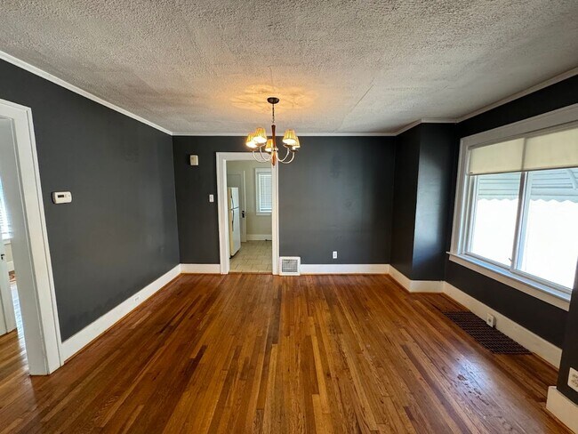Photo - 2 bed 1 bath ranch walking distance to Dow...