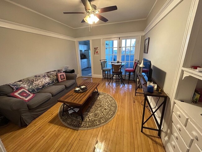 Building Photo - 4 Farrington Ave Unit 3