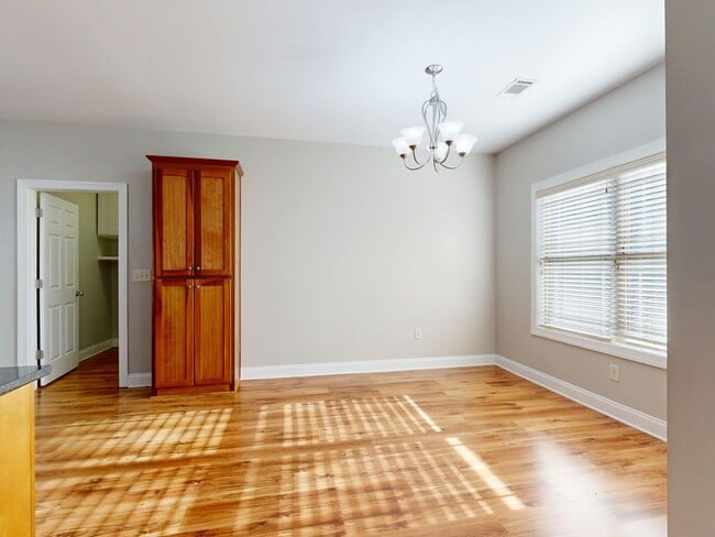 Photo - Phoenix Crossing, 4 Bed 3 Bath Home