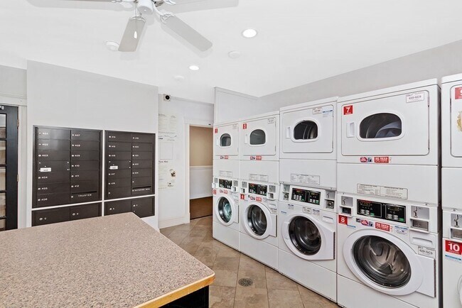 Photo - 62 Queensberry St Unit 309