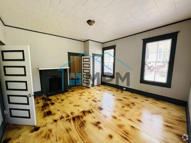 Building Photo - 304 S 2nd St Rental