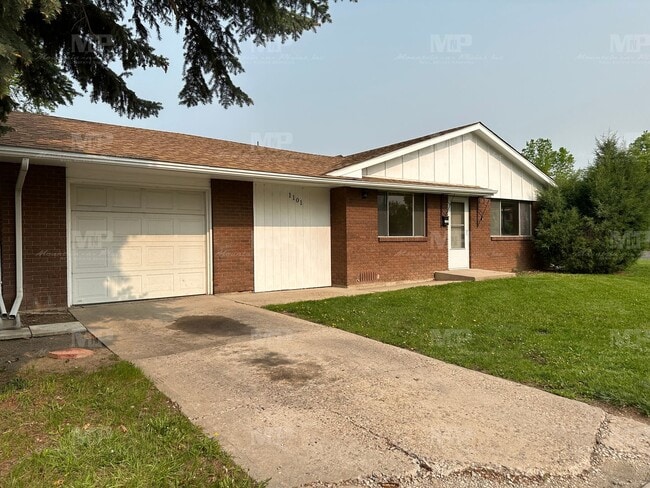 Building Photo - 1101 S Bryan Ave