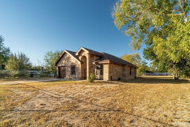 Photo - 17 Greenland Cir S