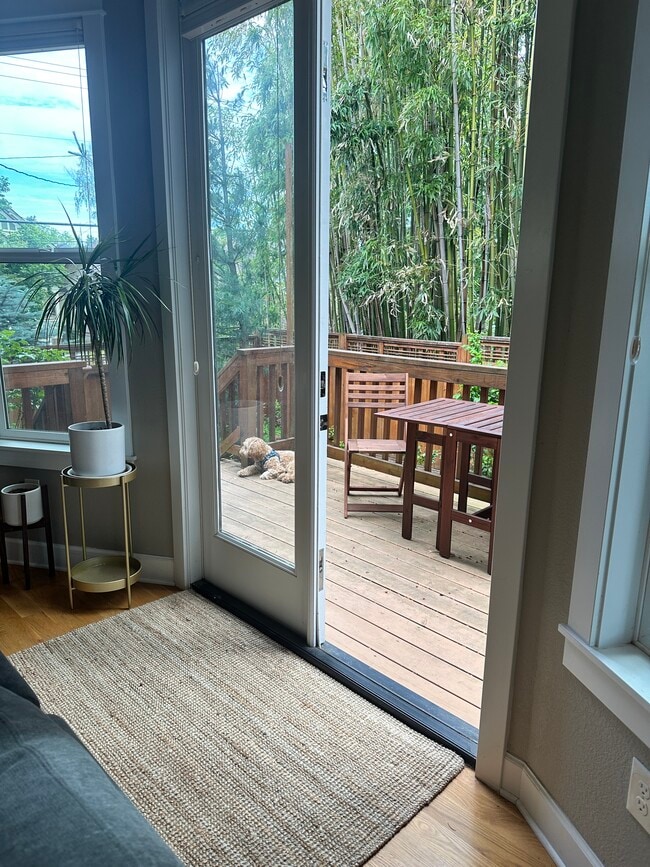 Photo - 3712 SE Yamhill St