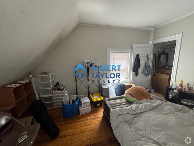 Building Photo - 18 Orkney Rd Unit 3 Rental