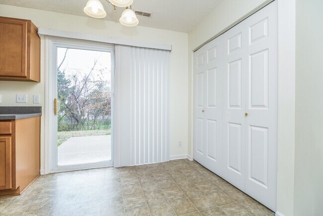 Photo - 1031 Bradford Park Rd