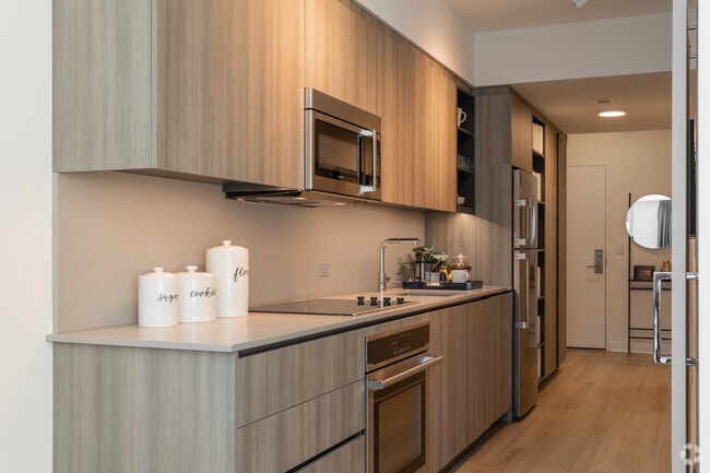 JR 1BR, 1BA - 601SF