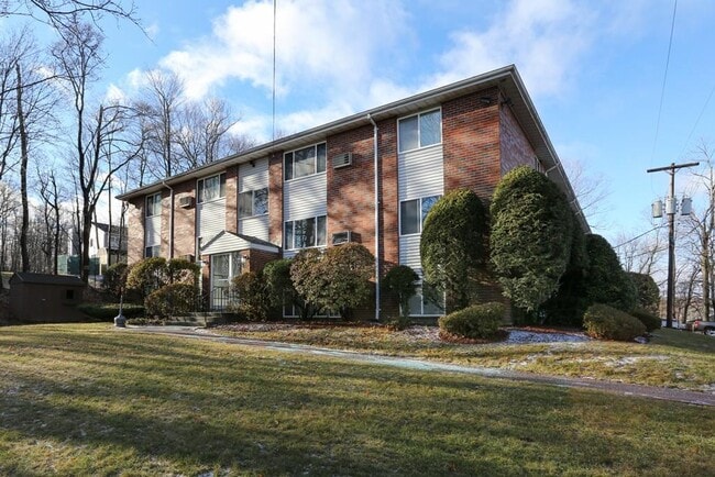 Building Photo - 61 Fairmount St Unit 3