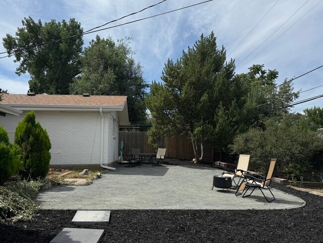 Photo - 6675 Fenton St