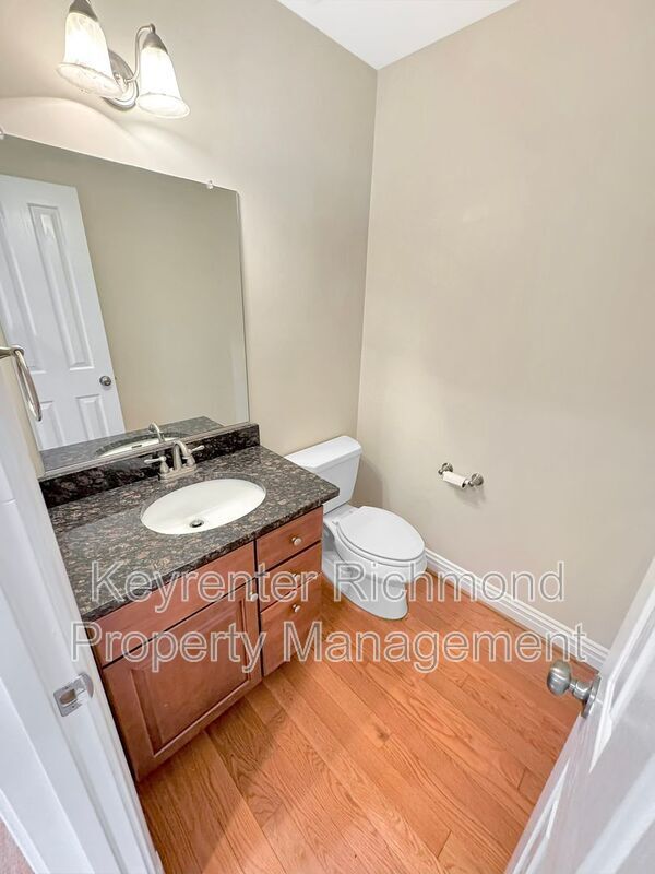 Photo - 708 Albemarle St