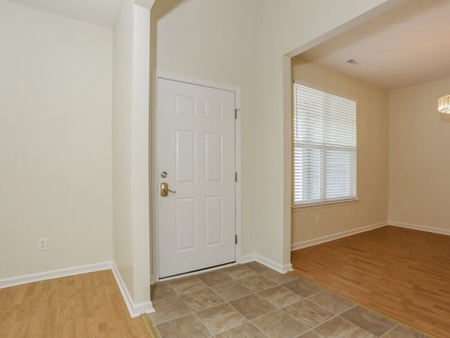 Photo - 8264 Chatham Oaks Dr