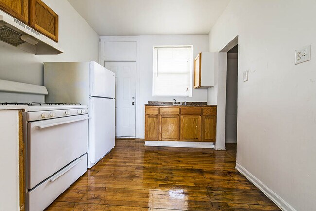 3650 W 18th