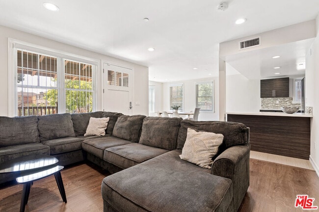 Photo - 2317 Scarff St Unit A