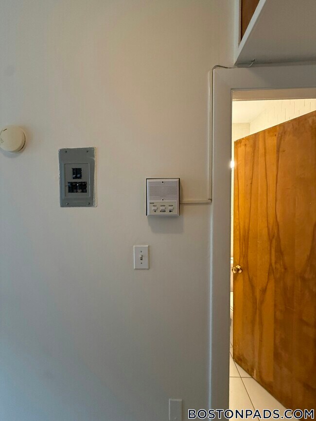 Photo - 1223 Beacon St Unit 102