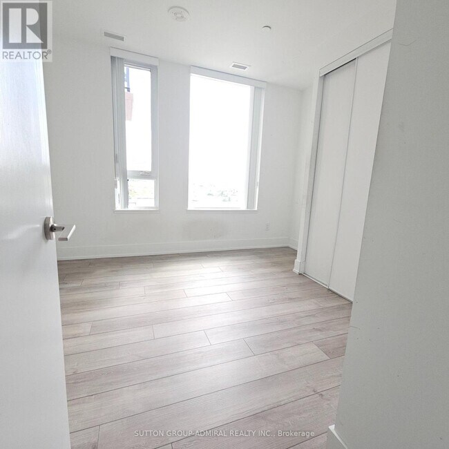 Photo - 3100 Keele St Unit 816