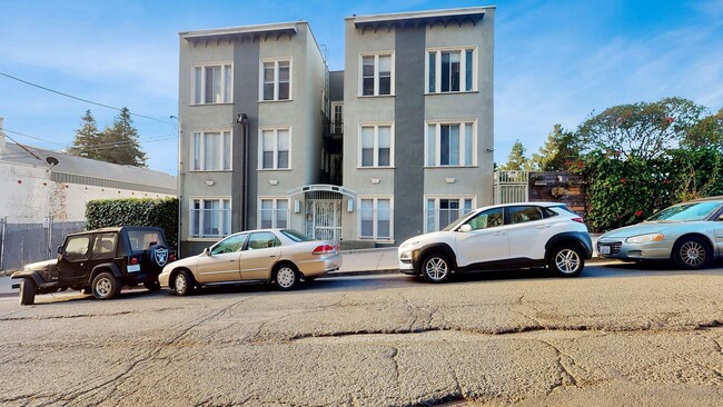 Photo - 547 24th St Apartments