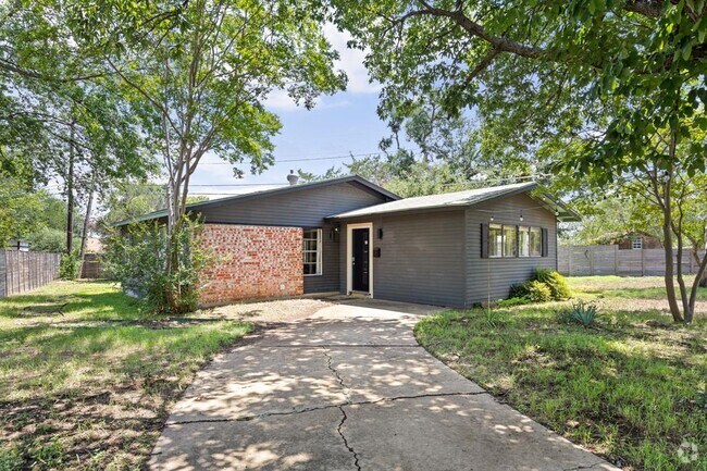 Building Photo - 4911 Brighton Rd Rental