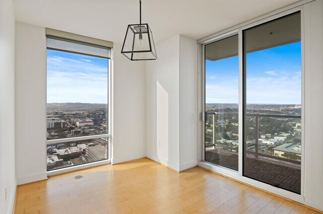 Photo - 300 Bowie St Condo