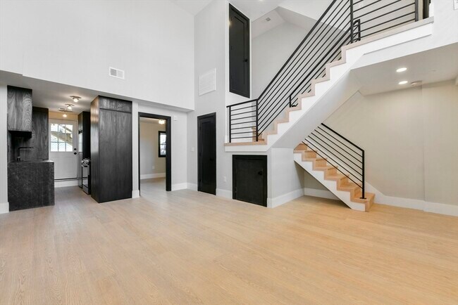 Photo - 6 Brooks St Unit 1
