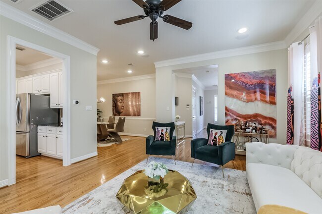 Photo - 7515 Shady Villa Walk