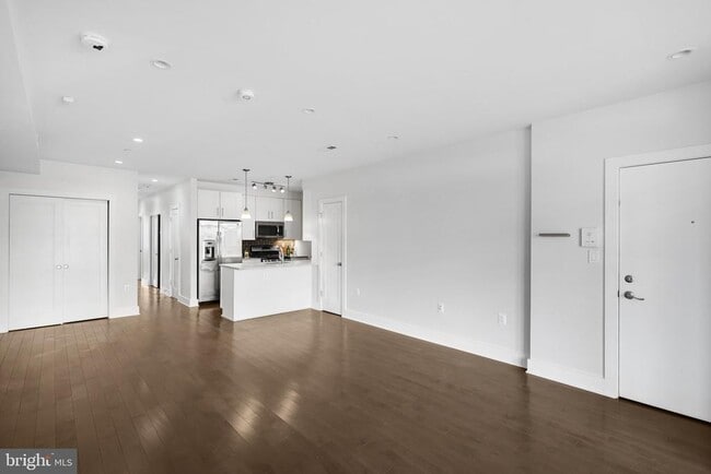 Photo - 3821 14th St NW Unidad 2