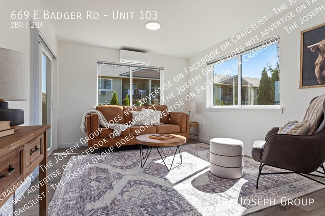 669 E Badger Rd Unit 103