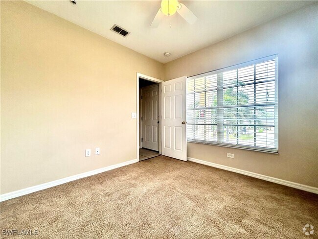 Building Photo - 909 SW 47th Terrace Unit 201 Rental