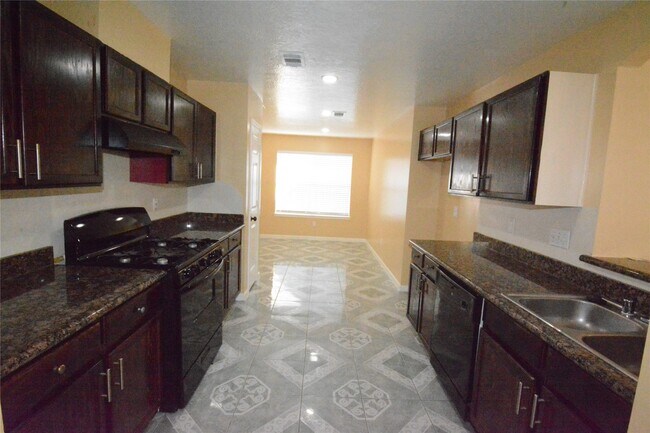 Photo - 9131 Knightsland Trail