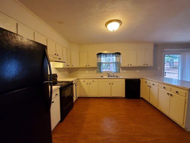 Photo - 3346 Cornell Dr