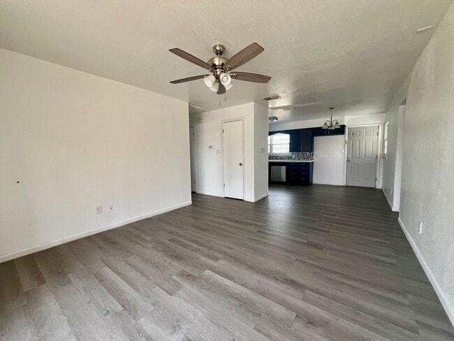 Photo - Charming 3 Bedroom Home in Brownfield!