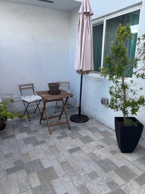 Photo - 10720 NW 7th St