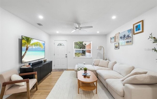 Photo - 6801 20th St N