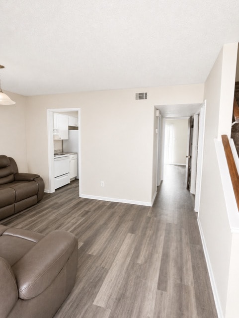 Photo - Allen Apartments
