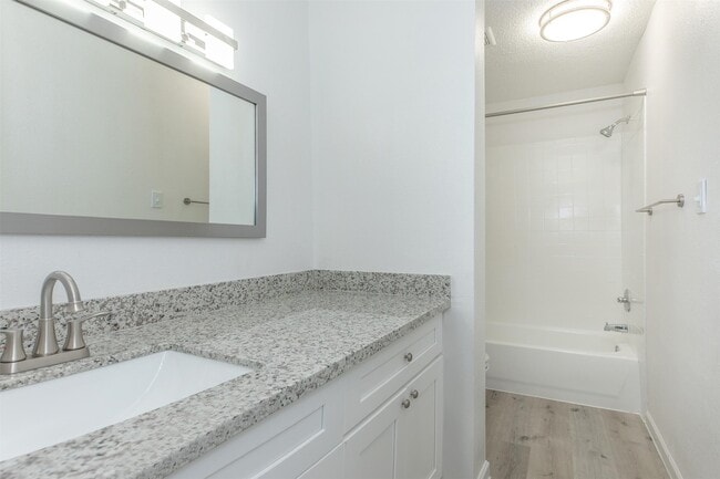 Photo - 9707 Timberside Dr Unidad 3--R