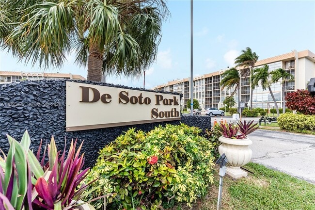 Building Photo - 601 Three Islands Boulevard Unit 112