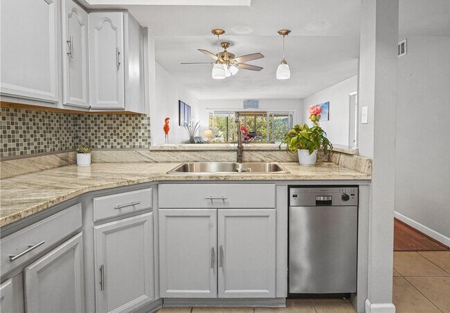 Photo - Bright Furnished End-Unit Condo Overlooking the Pond