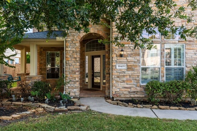 19403 Country Village Dr