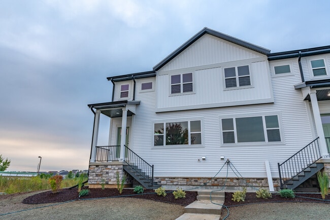 Photo - 113 Prairie Heights Dr