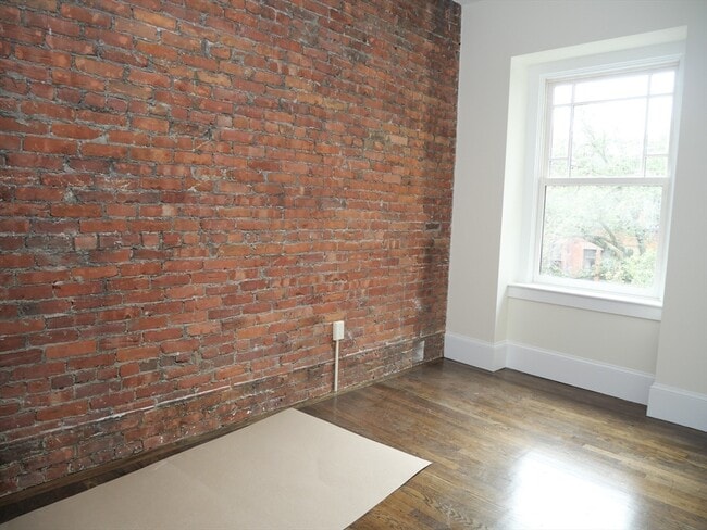 Photo - 261 W Newton St Unit 3