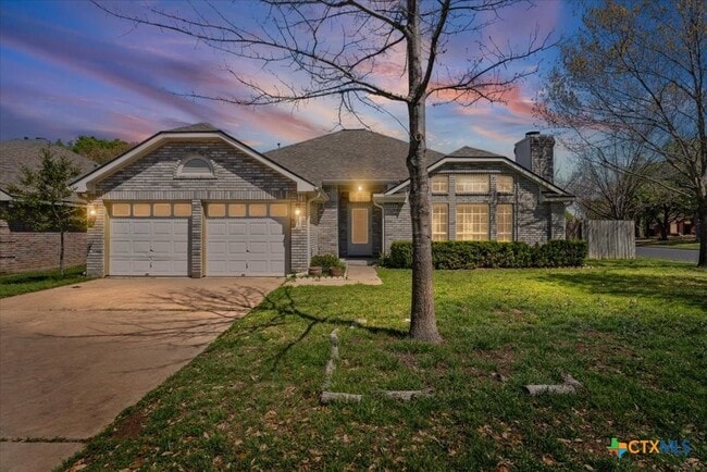 Building Photo - 8900 Martha's Dr