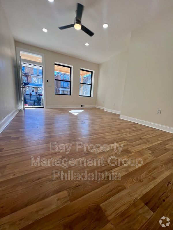 Building Photo - 447 W Bringhurst St Unit 1 Rental